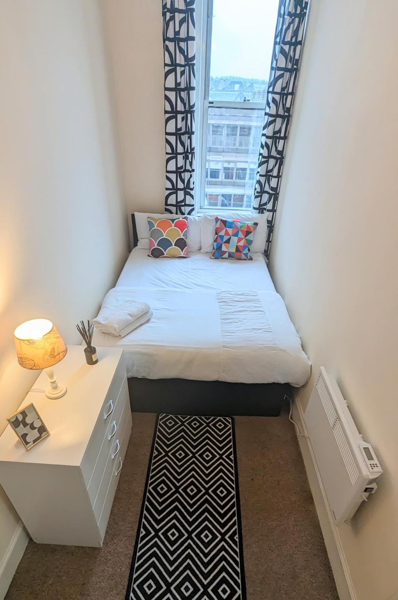 Edinburgh City Center Haymarket Double Room ภายนอก รูปภาพ
